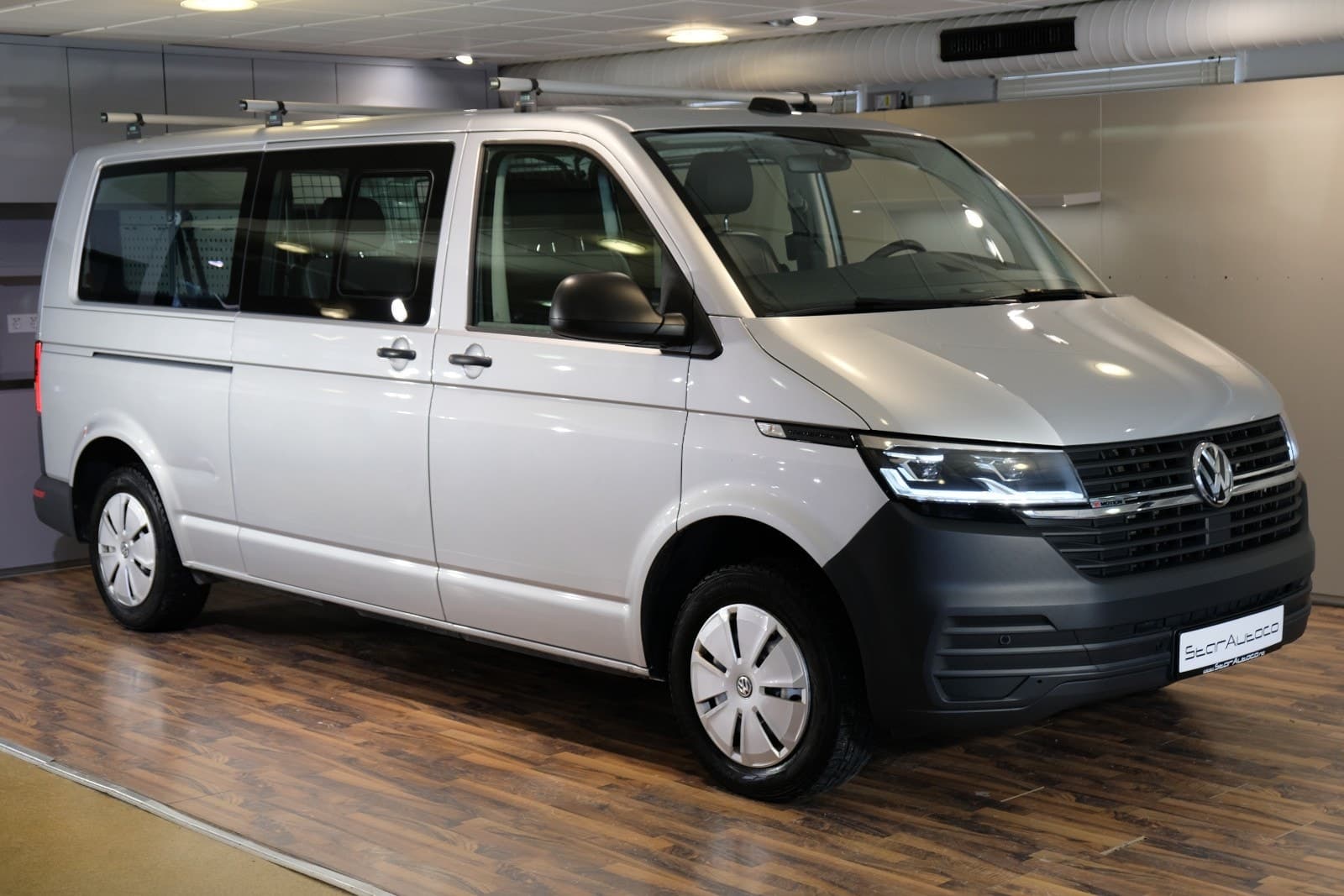 2.0 TDI 150hk 4M/5-seter/Lang/Innredning/Krok/Webasto++